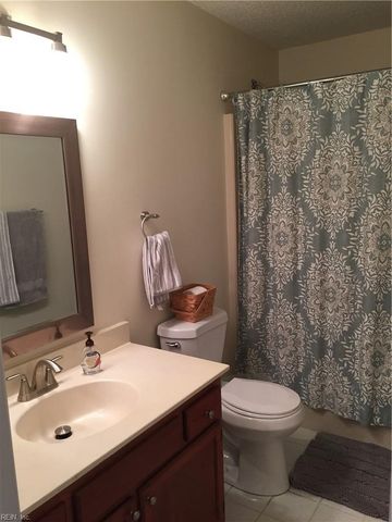 2312 Kingbird LN, Virginia Beach, VA 23455