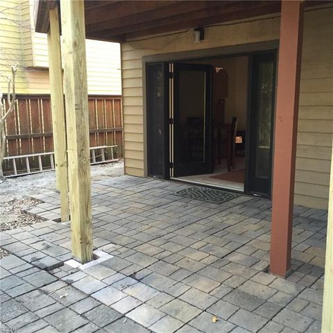 2312 Kingbird LN, Virginia Beach, VA 23455