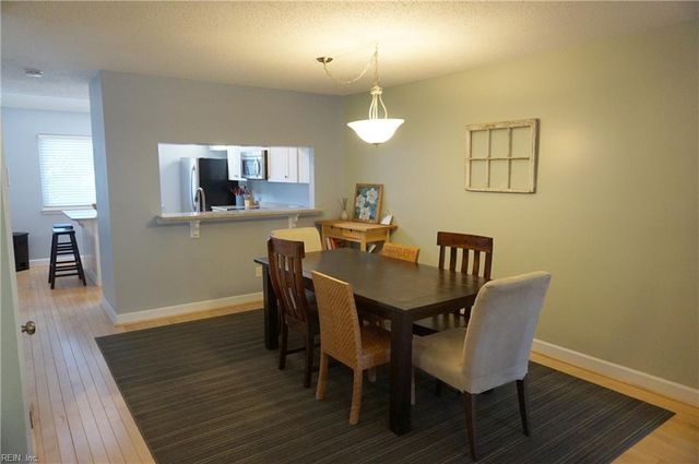 2312 Kingbird LN, Virginia Beach, VA 23455