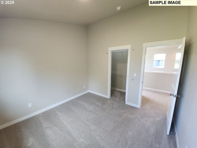 792 Magnolia Ave 51, Woodburn, OR 97071