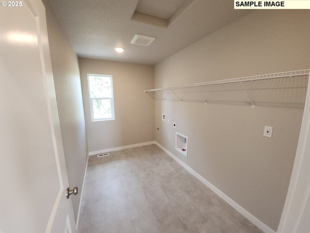 792 Magnolia Ave 51, Woodburn, OR 97071