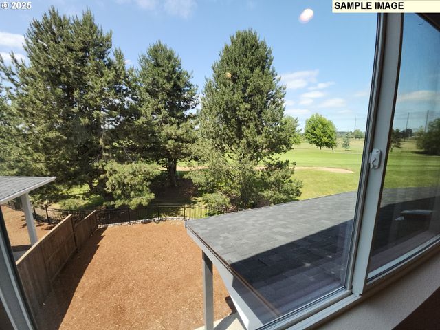 792 Magnolia Ave 51, Woodburn, OR 97071