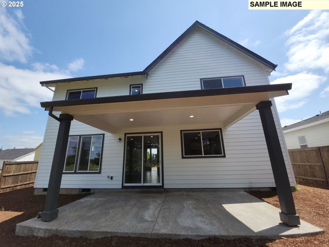 792 Magnolia Ave 51, Woodburn, OR 97071