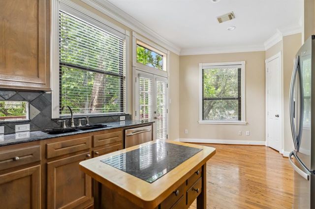 1335 Fairview Avenue, Houston, TX 77006