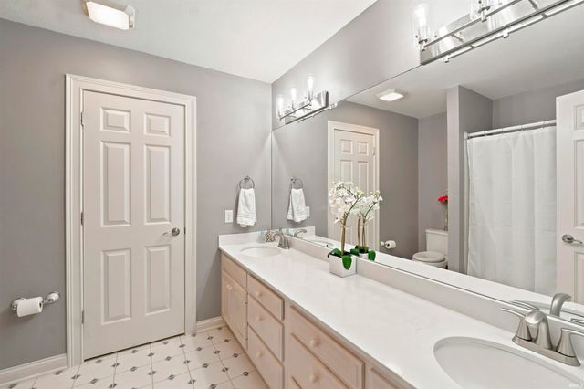 7811 Glacier Creek 92 Drive, Roanoke, IN 46783