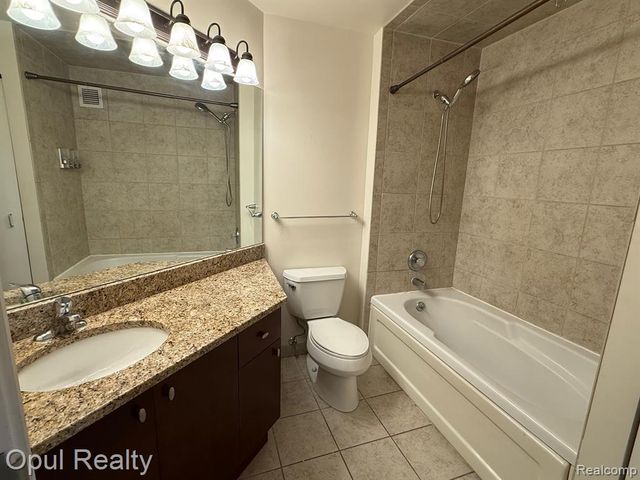 1001 W Jefferson Avenue 300 9-D, Detroit, MI 48226