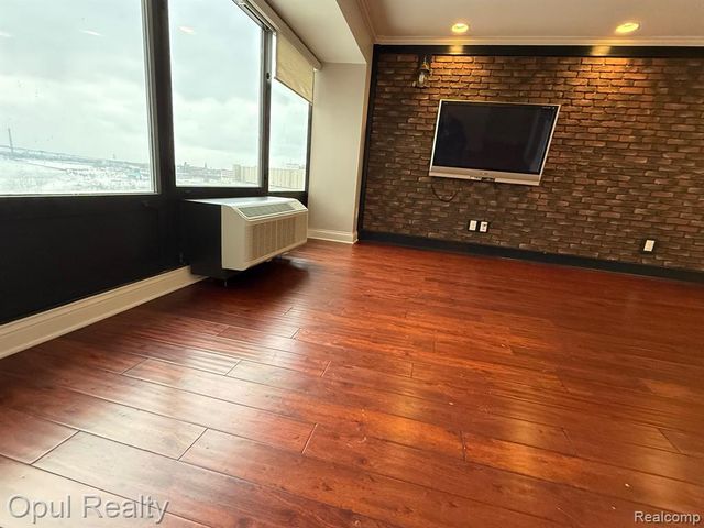 1001 W Jefferson Avenue 300 9-D, Detroit, MI 48226