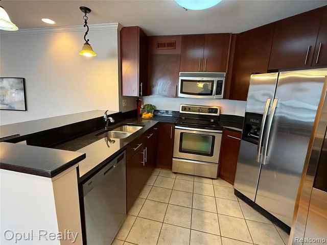 1001 W Jefferson Avenue 300 9-D, Detroit, MI 48226