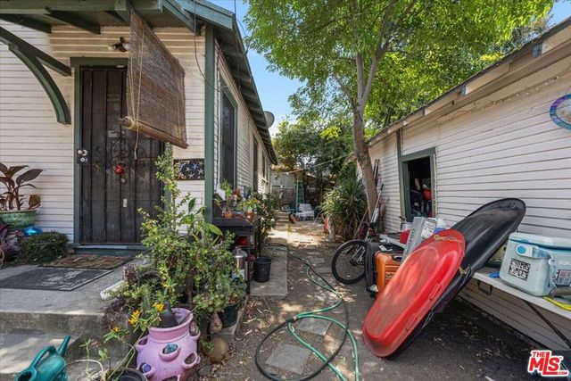 2144 Las Colinas Avenue, Los Angeles, CA 90041