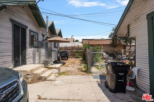 2144 Las Colinas Avenue, Los Angeles, CA 90041