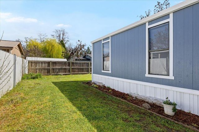 633 E Archwood UNIT 86, Eagle Point, OR 97524