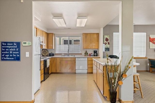 633 E Archwood UNIT 86, Eagle Point, OR 97524