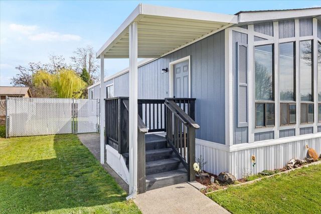 633 E Archwood UNIT 86, Eagle Point, OR 97524