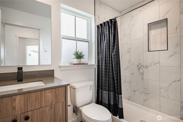 212 E Grover Street, Lynden, WA 98264