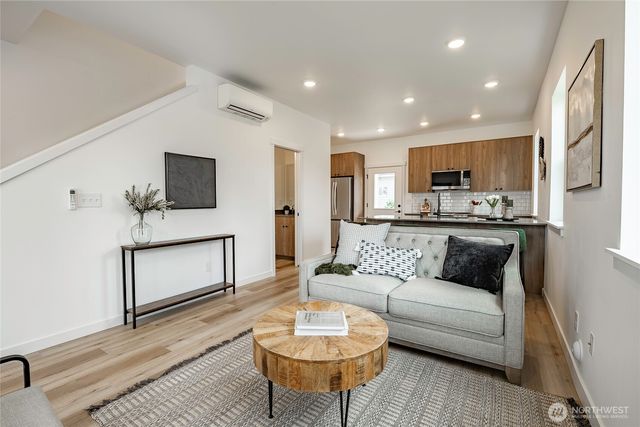 212 E Grover Street, Lynden, WA 98264