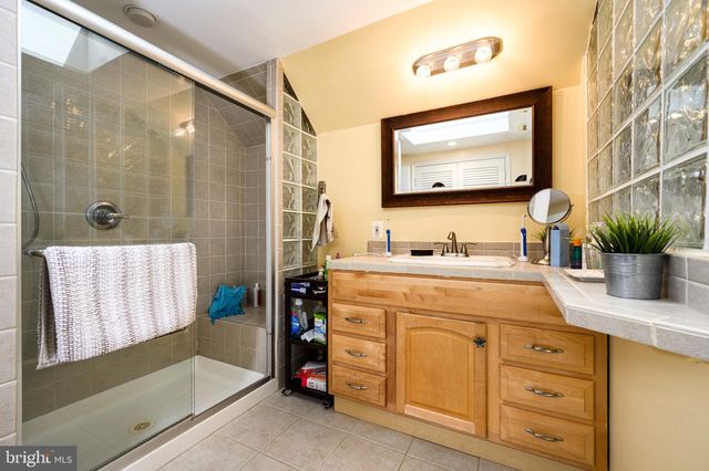 11708 MAGRUDER LN, North Bethesda, MD 20852