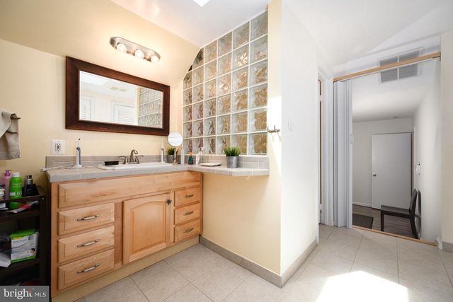 11708 MAGRUDER LN, North Bethesda, MD 20852