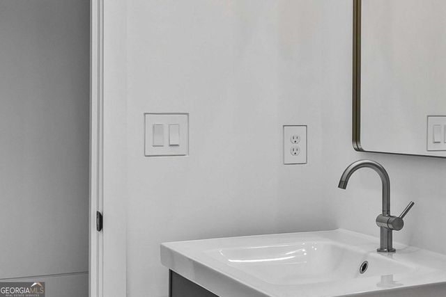 670 Loganville Highway, Winder, GA 30680