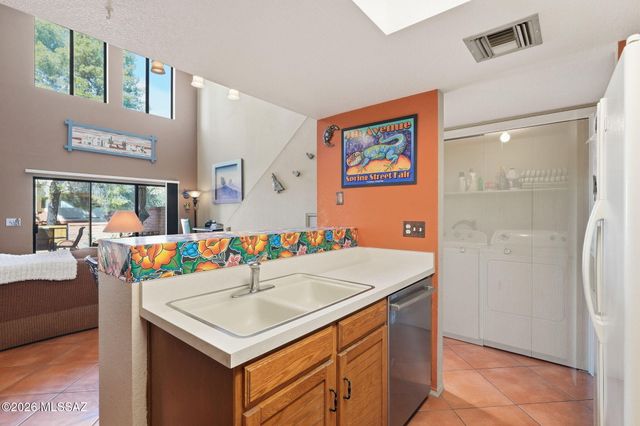 10117 E Arizmo Street, Tucson, AZ 85748