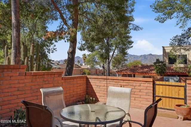 10117 E Arizmo Street, Tucson, AZ 85748