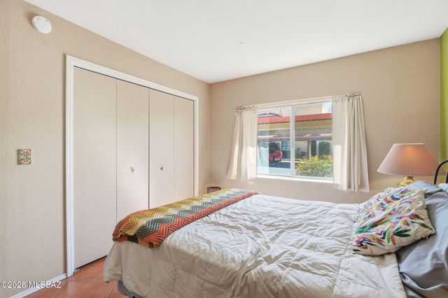 10117 E Arizmo Street, Tucson, AZ 85748