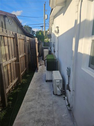 7817 Fairway 0, Miramar, FL 33023