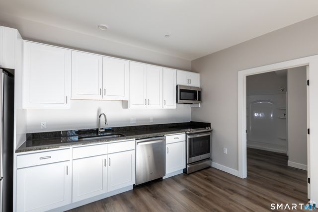 401 Albany Turnpike 304, Canton, CT 06019