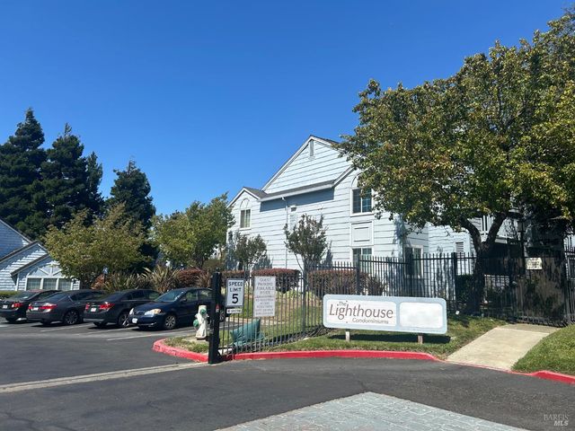 341 Lighthouse Dr, Vallejo, CA 94590