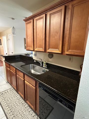 341 Lighthouse Dr, Vallejo, CA 94590