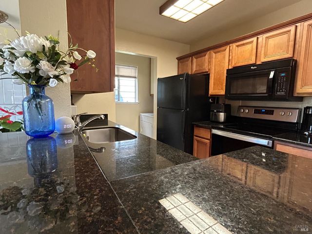 341 Lighthouse Dr, Vallejo, CA 94590