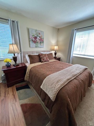 341 Lighthouse Dr, Vallejo, CA 94590