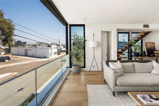 412 29th Street B, Newport Beach, CA 92663