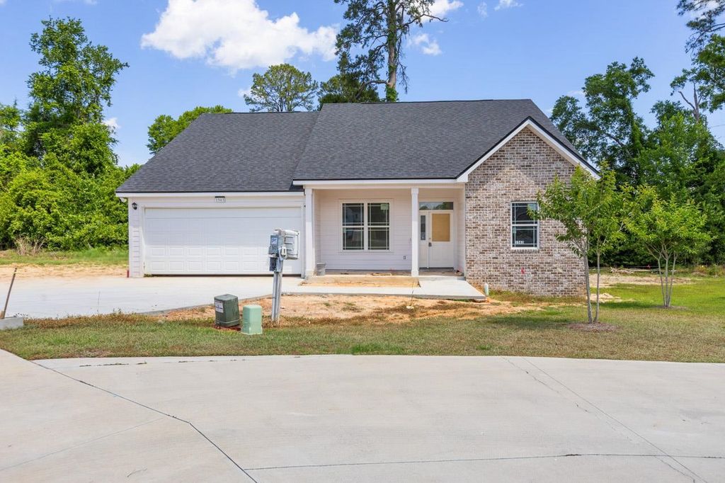 1563 Cherry Blossom Circle, Tallahassee, FL 32317