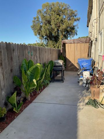 626 Santa Fe Ave, Empire, CA 95319