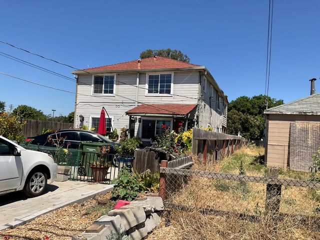 626 Santa Fe Ave, Empire, CA 95319