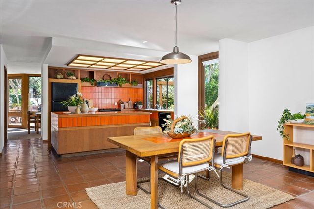 3902 Legend Circle, Huntington Beach, CA 92649