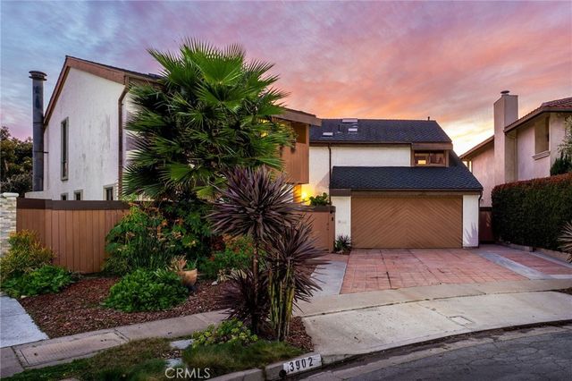 3902 Legend Circle, Huntington Beach, CA 92649
