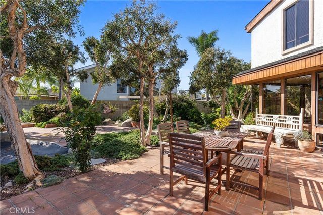 3902 Legend Circle, Huntington Beach, CA 92649