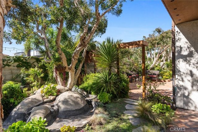 3902 Legend Circle, Huntington Beach, CA 92649