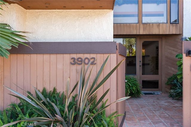 3902 Legend Circle, Huntington Beach, CA 92649