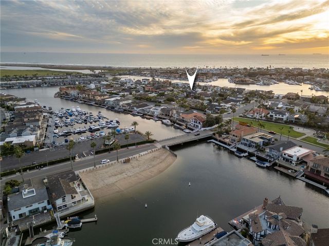 3902 Legend Circle, Huntington Beach, CA 92649