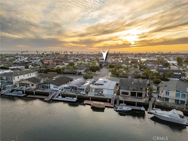 3902 Legend Circle, Huntington Beach, CA 92649