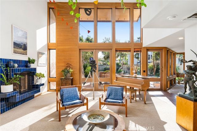 3902 Legend Circle, Huntington Beach, CA 92649