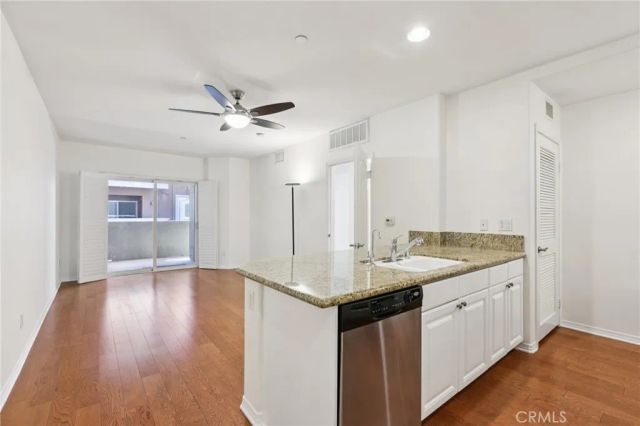 2750 Artesia Boulevard 206, Redondo Beach, CA 90278