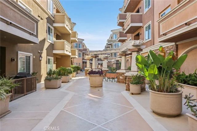 2750 Artesia Boulevard 206, Redondo Beach, CA 90278