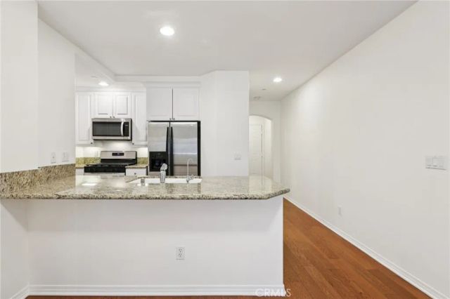 2750 Artesia Boulevard 206, Redondo Beach, CA 90278