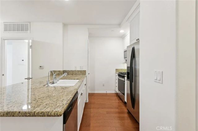 2750 Artesia Boulevard 206, Redondo Beach, CA 90278