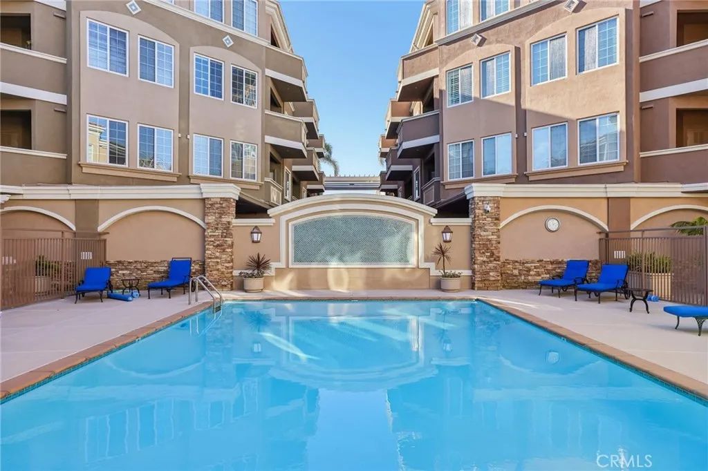 2750 Artesia Boulevard 206, Redondo Beach, CA 90278