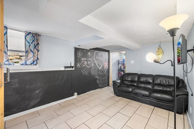 74 North Rd, Chelmsford, MA 01824