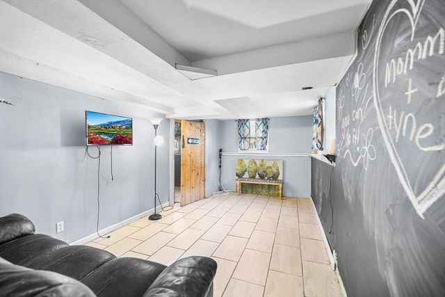 74 North Rd, Chelmsford, MA 01824
